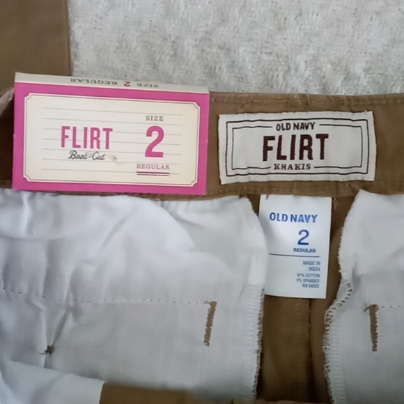 NWT Old Navy Flirt Boot-Cut Khakis Chinos Pants 2R - Picture 9 of 13